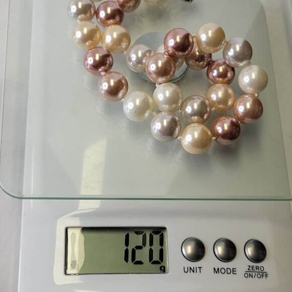 Peach and White Pearl Choker Necklace - Picture 7 of 8